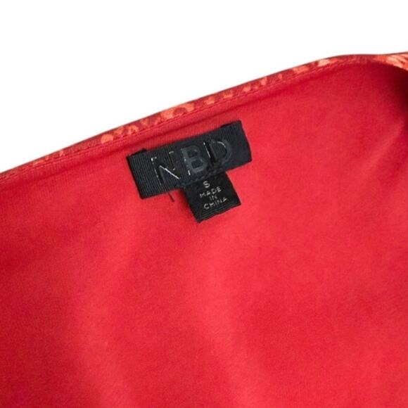 NBD Structured Shoulder Fauna Wrap Dress Red Orange Snake Chiffon size Small - Picture 6 of 8